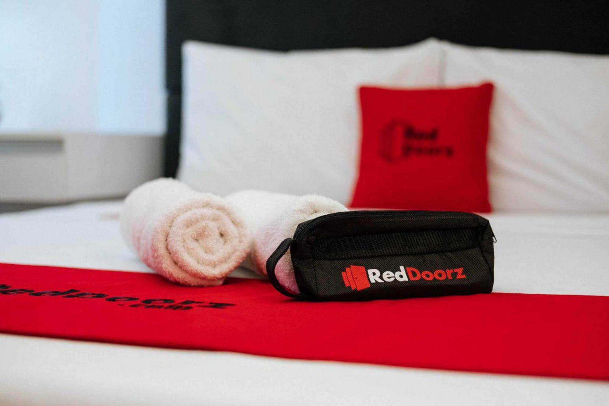 Hotel Reddoorz Near Mojokerto Train Station Extérieur photo