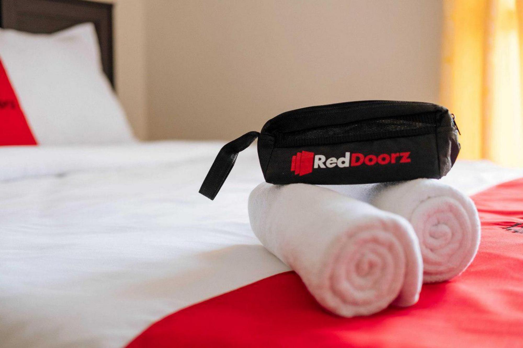 Hotel Reddoorz Near Mojokerto Train Station Extérieur photo